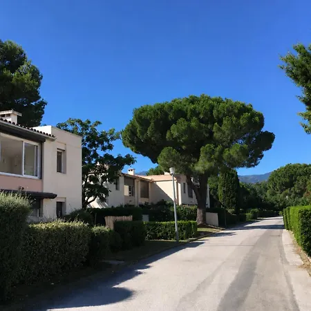 Au Hameau Du Soleil 公寓 *